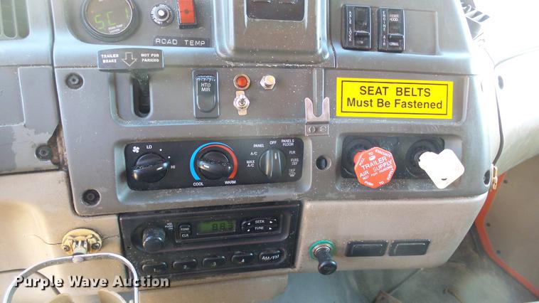 image for item DC0599 2001 Sterling LT7501 dump truck