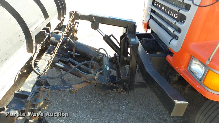 image for item DC0599 2001 Sterling LT7501 dump truck