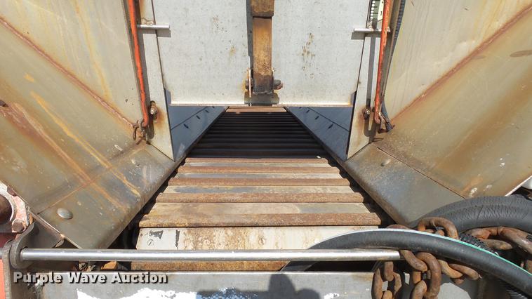 image for item DC0599 2001 Sterling LT7501 dump truck