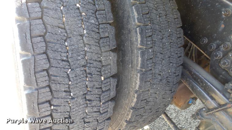 image for item DC0599 2001 Sterling LT7501 dump truck