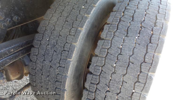 image for item DC0599 2001 Sterling LT7501 dump truck