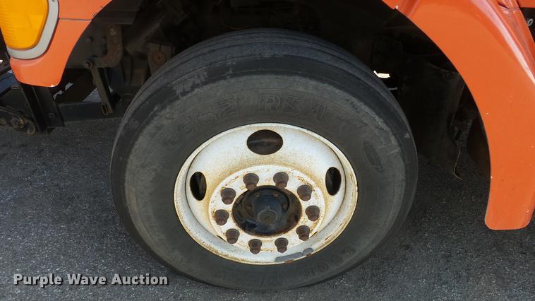 image for item DC0599 2001 Sterling LT7501 dump truck