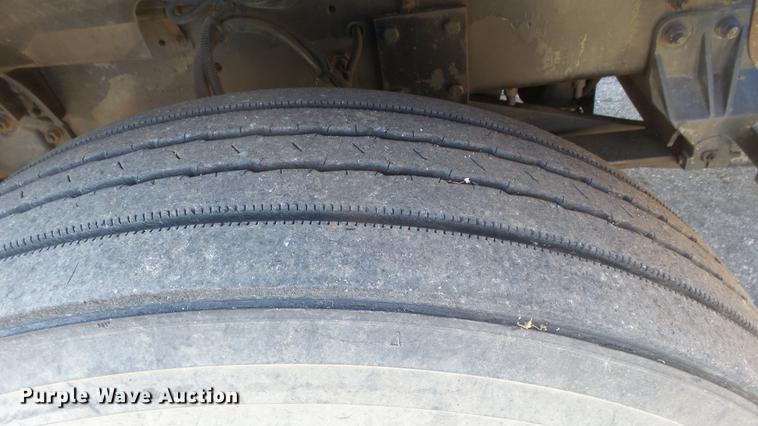 image for item DC0599 2001 Sterling LT7501 dump truck