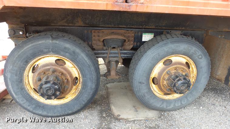 image for item DC0608 2009 Sterling LT7501 dump truck