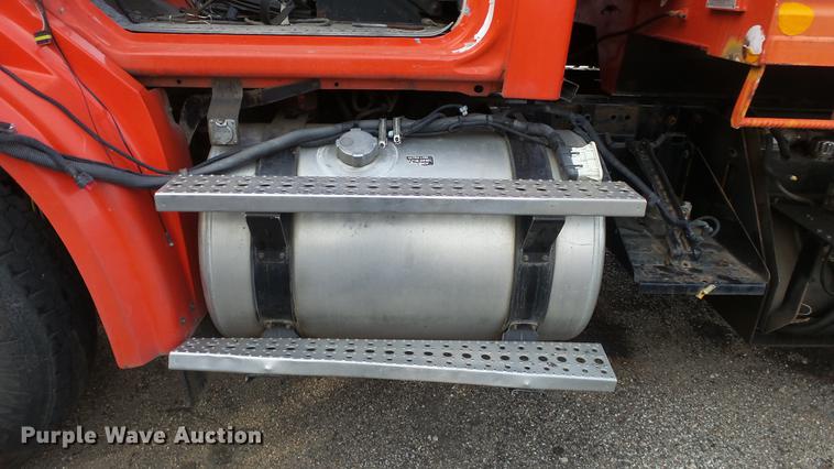 image for item DC0608 2009 Sterling LT7501 dump truck