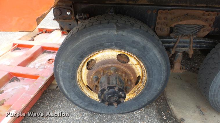 image for item DC0608 2009 Sterling LT7501 dump truck