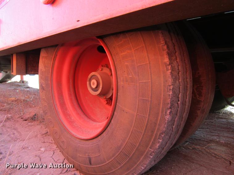 image for item DC8267 1994 Landoll 345-31 tilt deck equipment trailer