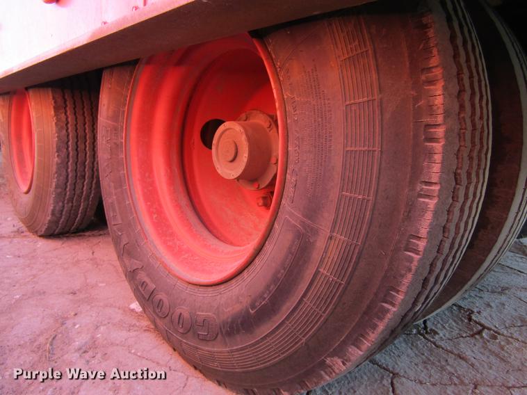 image for item DC8267 1994 Landoll 345-31 tilt deck equipment trailer