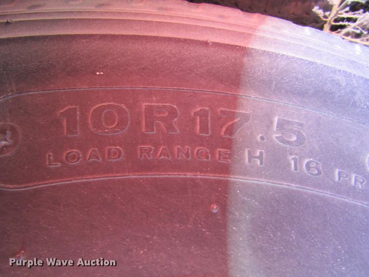 image for item DC8267 1994 Landoll 345-31 tilt deck equipment trailer