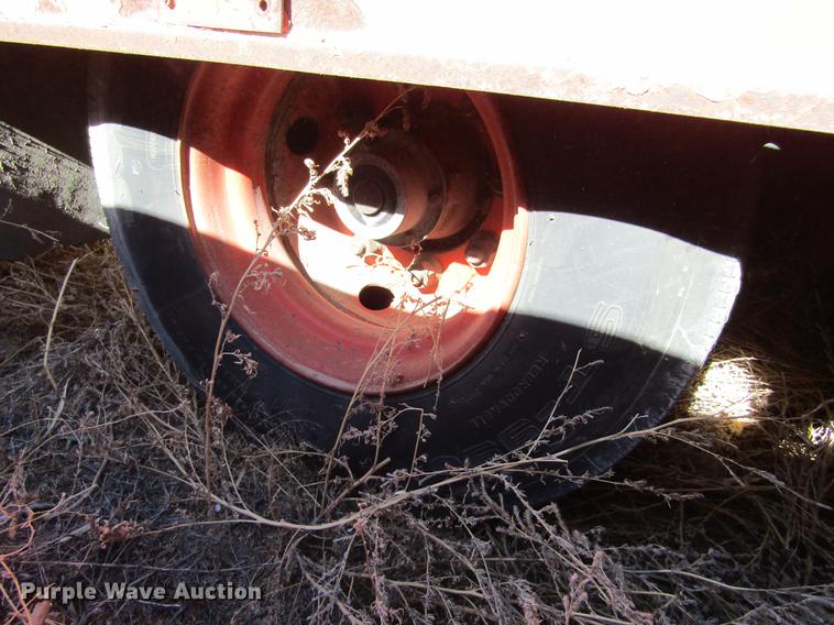 image for item DC8268 1999 Landoll 345B tilt deck equipment trailer