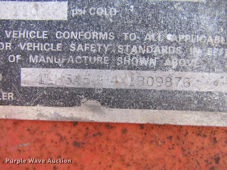 image for item DC8268 1999 Landoll 345B tilt deck equipment trailer