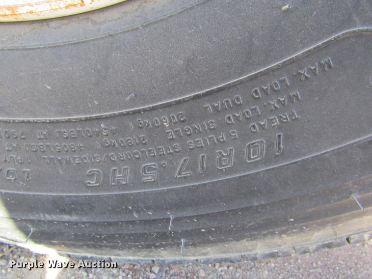 image for item DC8269 2001 Felling Trail-Eze PDLX20TC tilt deck equipment trailer