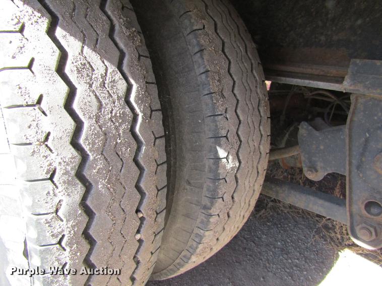 image for item DC8269 2001 Felling Trail-Eze PDLX20TC tilt deck equipment trailer