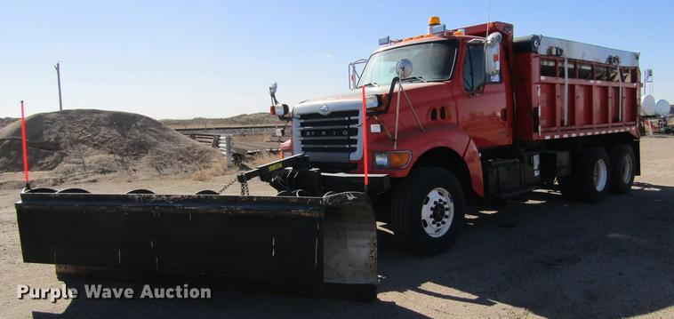 image for item DC8270 2001 Sterling LT9511 dump truck