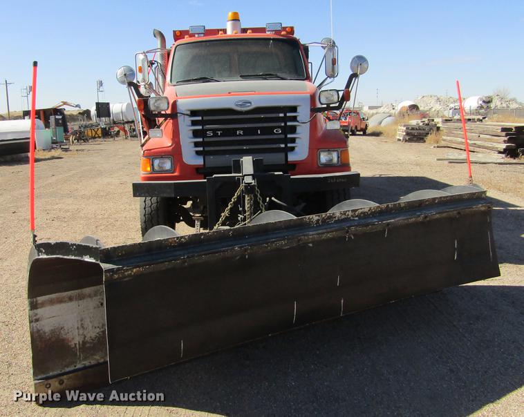 image for item DC8270 2001 Sterling LT9511 dump truck