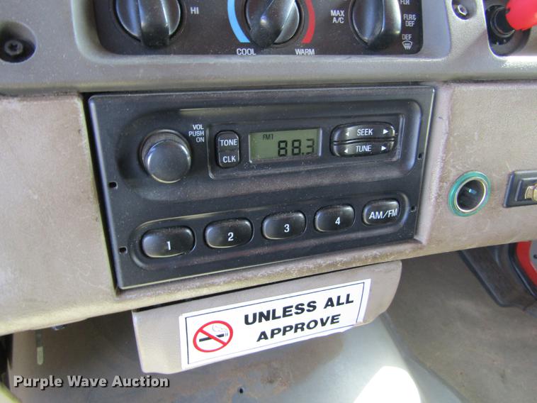 image for item DC8270 2001 Sterling LT9511 dump truck