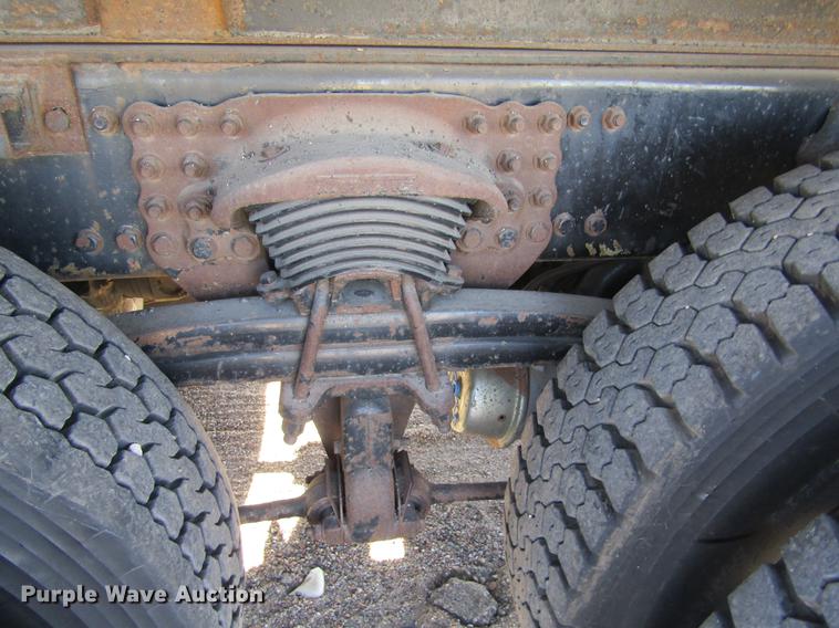 image for item DC8270 2001 Sterling LT9511 dump truck