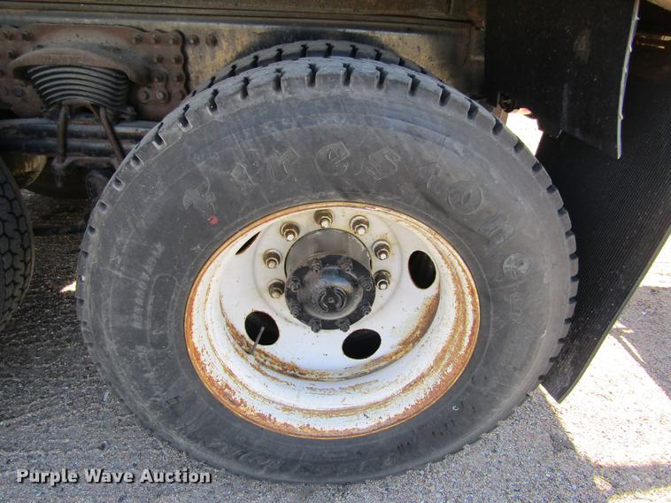 image for item DC8270 2001 Sterling LT9511 dump truck