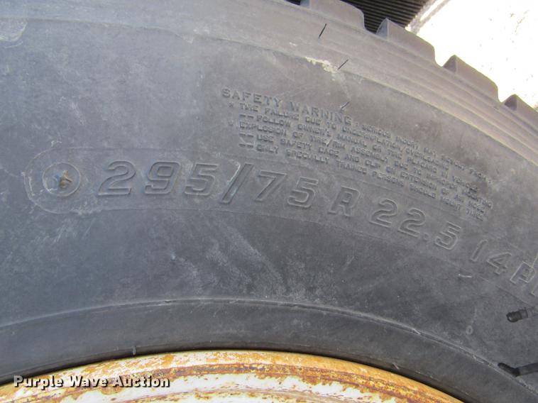 image for item DC8270 2001 Sterling LT9511 dump truck