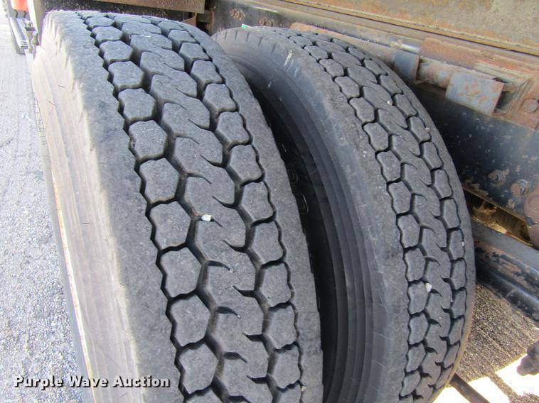 image for item DC8270 2001 Sterling LT9511 dump truck