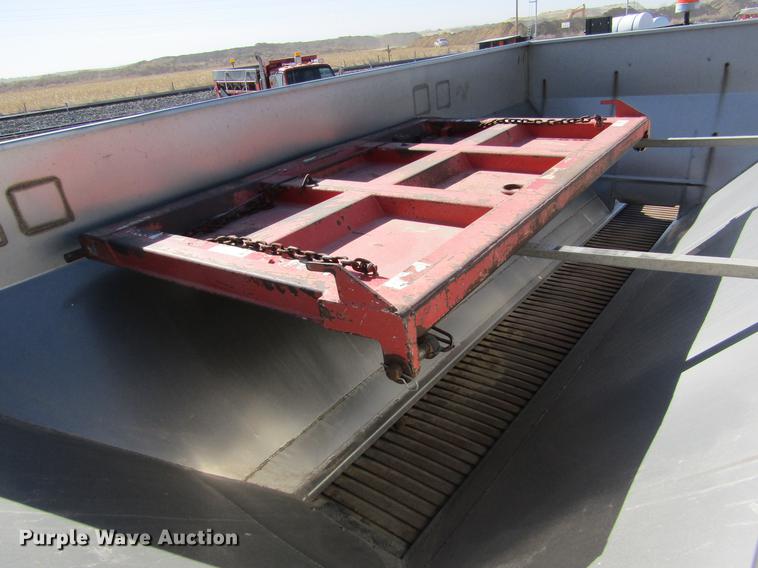 image for item DC8270 2001 Sterling LT9511 dump truck