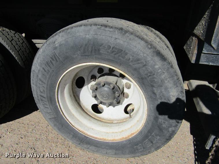 image for item DC8271 2001 Sterling LT7501 dump truck