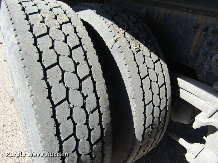 image for item DC8271 2001 Sterling LT7501 dump truck