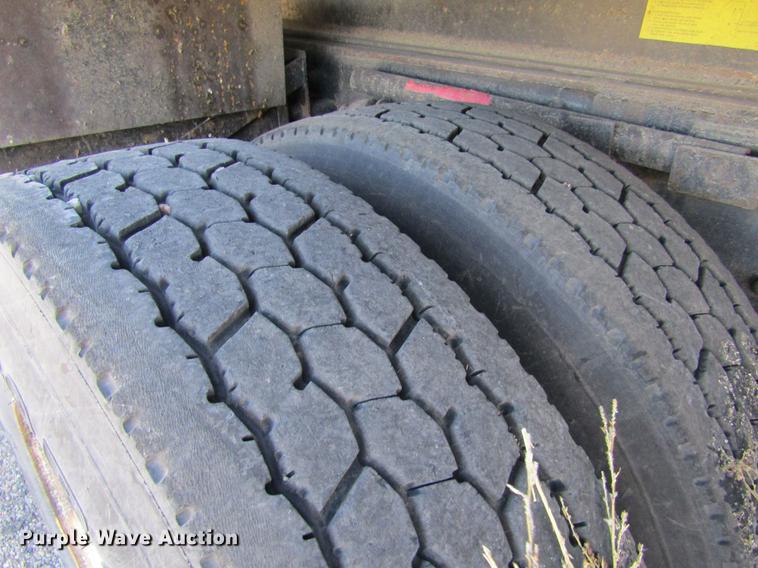 image for item DC8271 2001 Sterling LT7501 dump truck