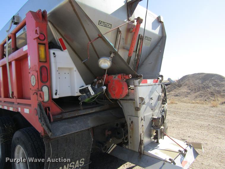 image for item DC8271 2001 Sterling LT7501 dump truck