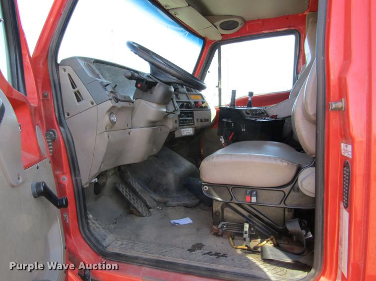 image for item DC8272 2001 Sterling LT7501 dump truck