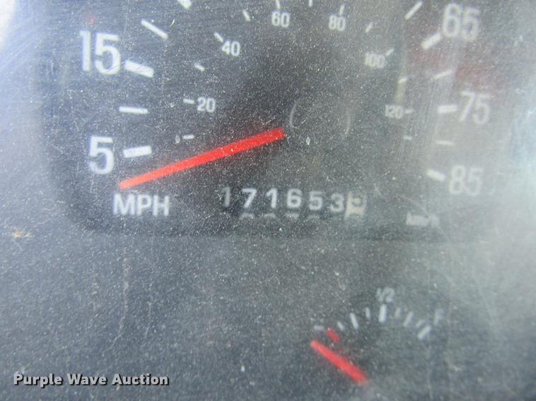 image for item DC8272 2001 Sterling LT7501 dump truck