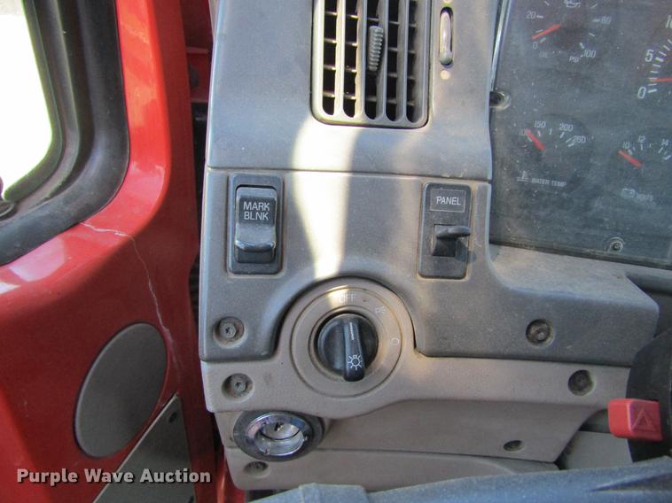 image for item DC8272 2001 Sterling LT7501 dump truck