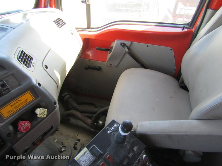 image for item DC8272 2001 Sterling LT7501 dump truck