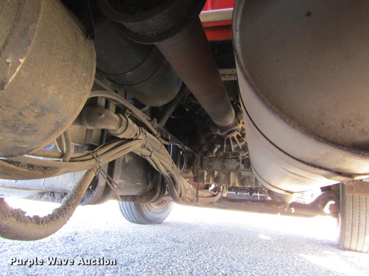 image for item DC8272 2001 Sterling LT7501 dump truck