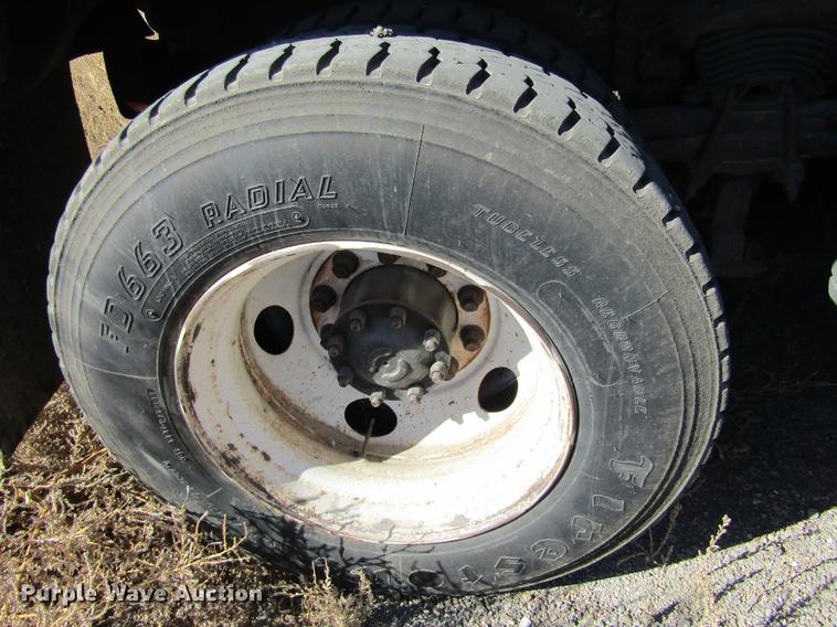 image for item DC8272 2001 Sterling LT7501 dump truck