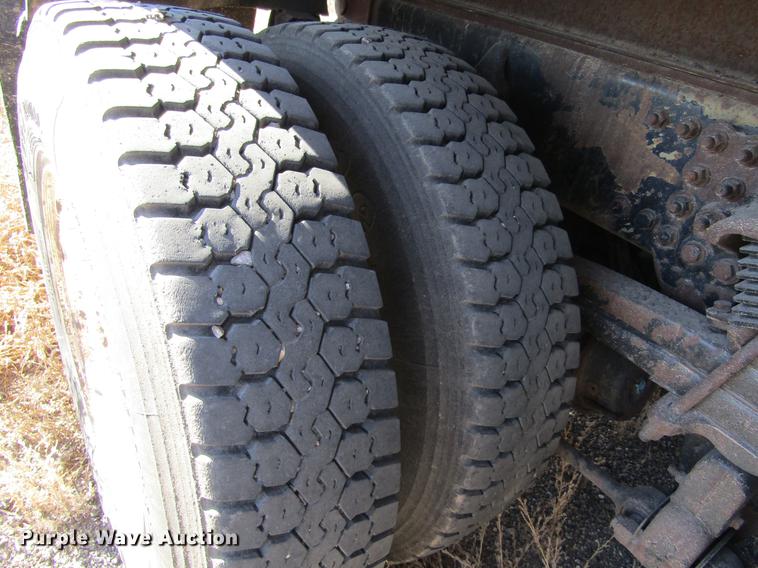 image for item DC8272 2001 Sterling LT7501 dump truck