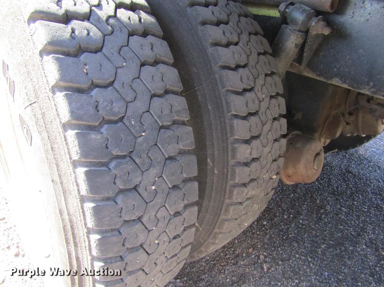 image for item DC8272 2001 Sterling LT7501 dump truck