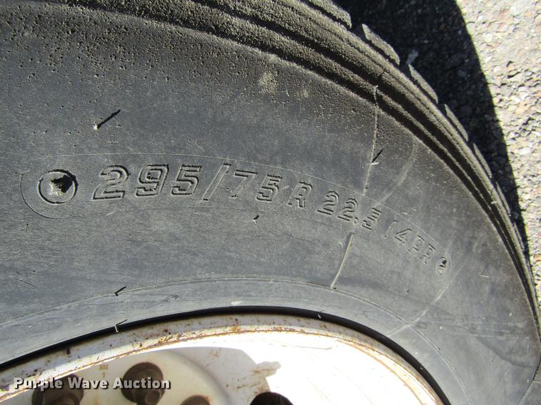 image for item DC8272 2001 Sterling LT7501 dump truck