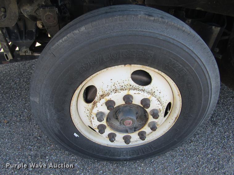 image for item DC8272 2001 Sterling LT7501 dump truck