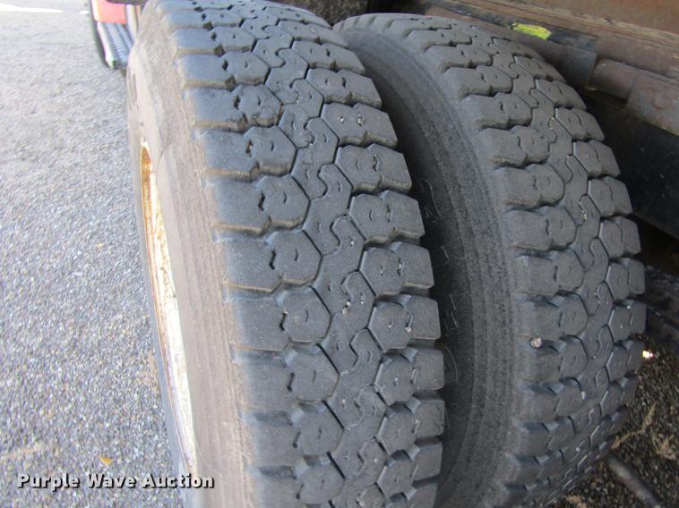 image for item DC8272 2001 Sterling LT7501 dump truck