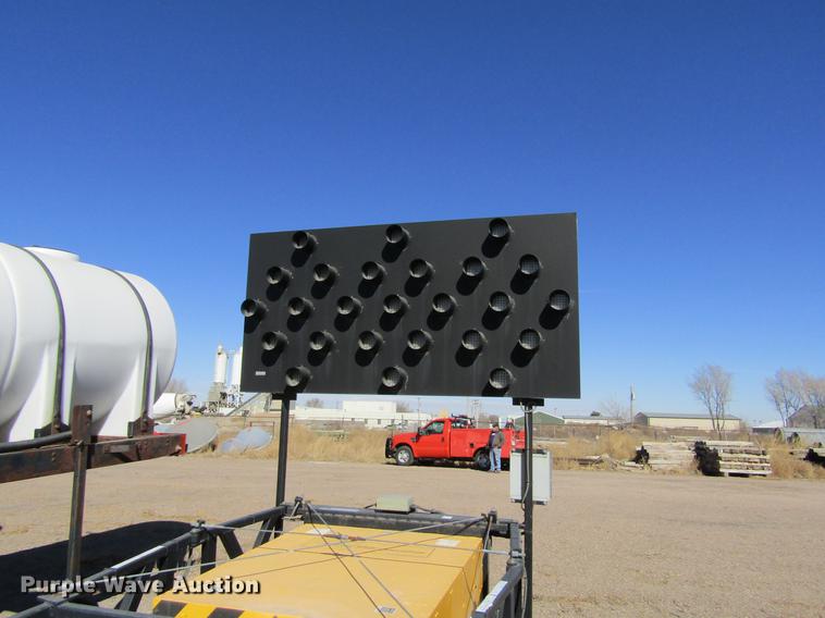 image for item DC8278 2006 Enabs Safe-Stop TMA9000 crash attenuator with arrow board