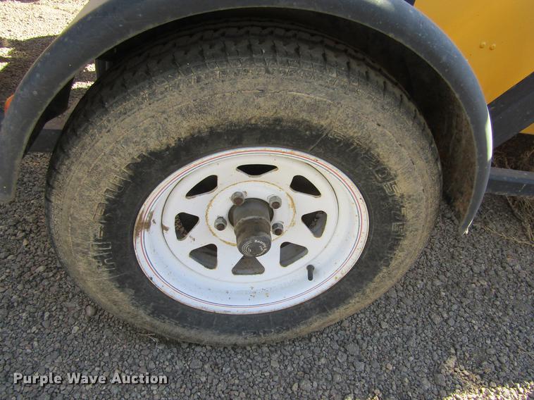 image for item DC8278 2006 Enabs Safe-Stop TMA9000 crash attenuator with arrow board