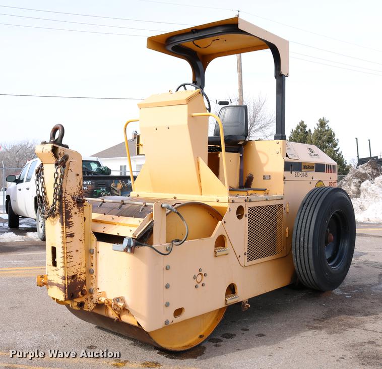 image for item DD8666 2006 Ingram RS207 double drum roller