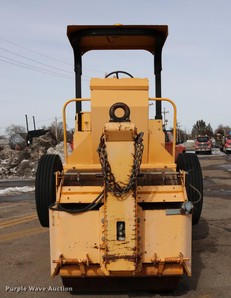 image for item DD8666 2006 Ingram RS207 double drum roller