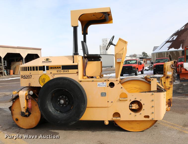 image for item DD8666 2006 Ingram RS207 double drum roller