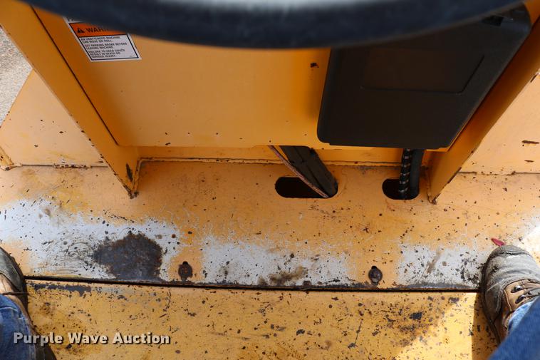 image for item DD8666 2006 Ingram RS207 double drum roller