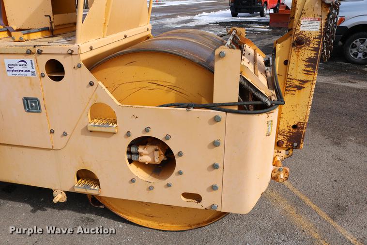 image for item DD8666 2006 Ingram RS207 double drum roller