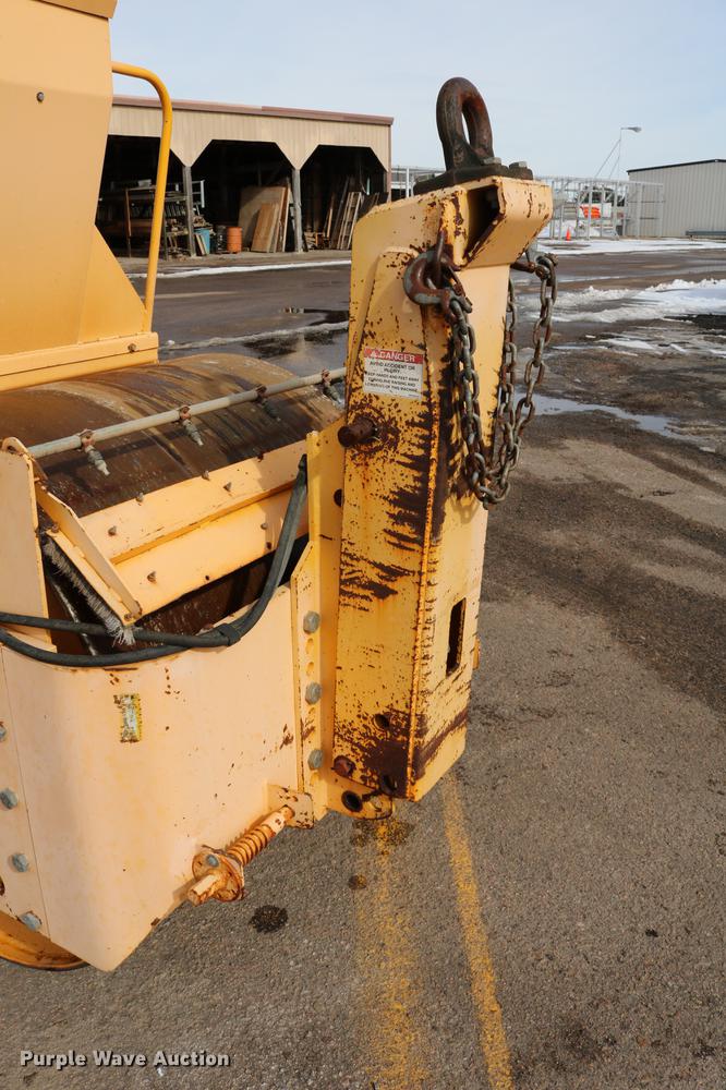 image for item DD8666 2006 Ingram RS207 double drum roller