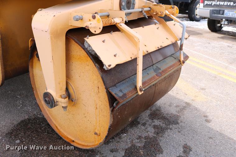 image for item DD8666 2006 Ingram RS207 double drum roller