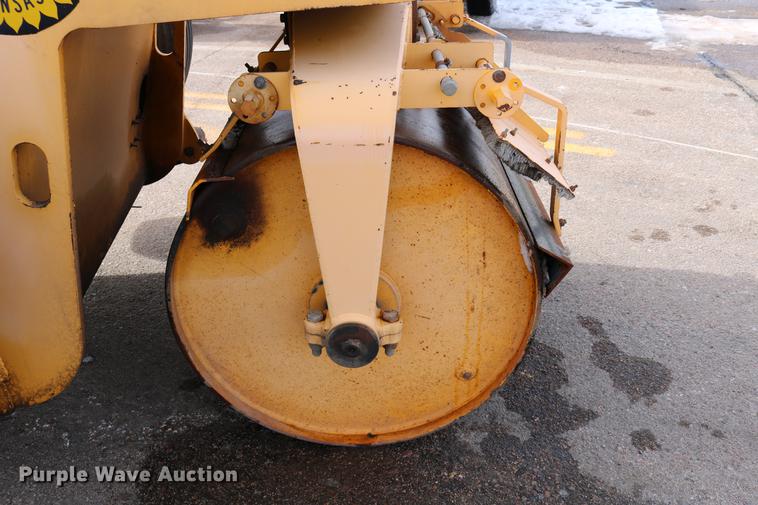 image for item DD8666 2006 Ingram RS207 double drum roller